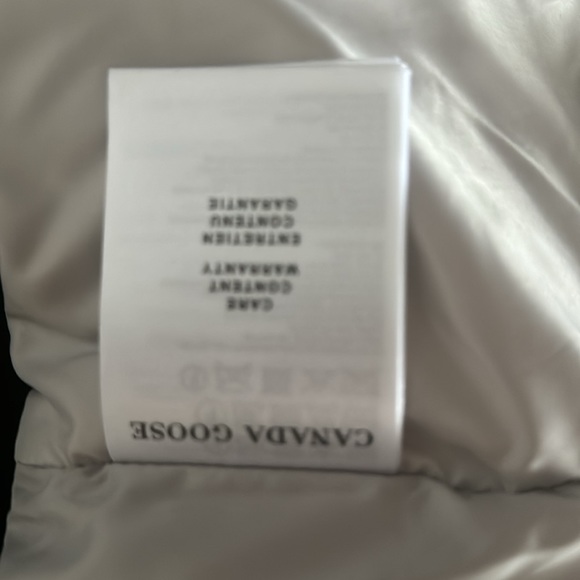 Bought brand new doesn’t fit, never worn with tag